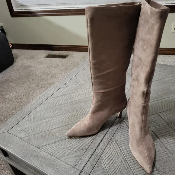 Steve Madden Lavan Women's 9.5 M Boots Taupe Suede Kitten Heels - Picture 11 of 11